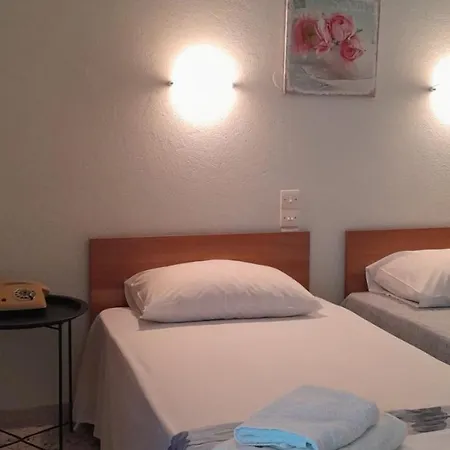 ωρεοι Hotel